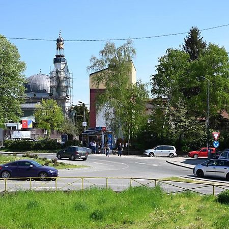 Elem Apartmani Skver Tuzla Exterior foto