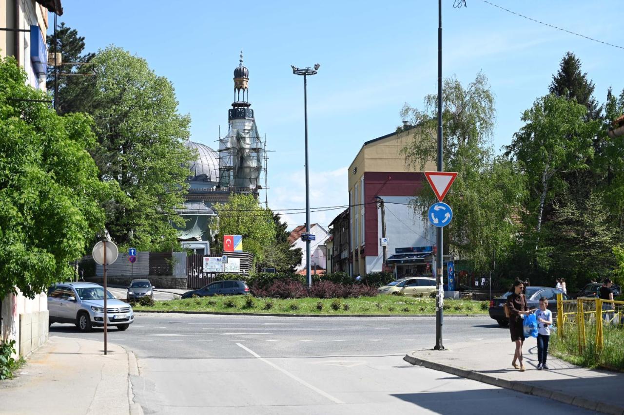 Elem Apartmani Skver Tuzla Exterior foto